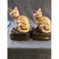 USA Mid Century Green Eyed Cat Or Kitten On A Pillow Long Tailed Heavy Book Ends   253758091077